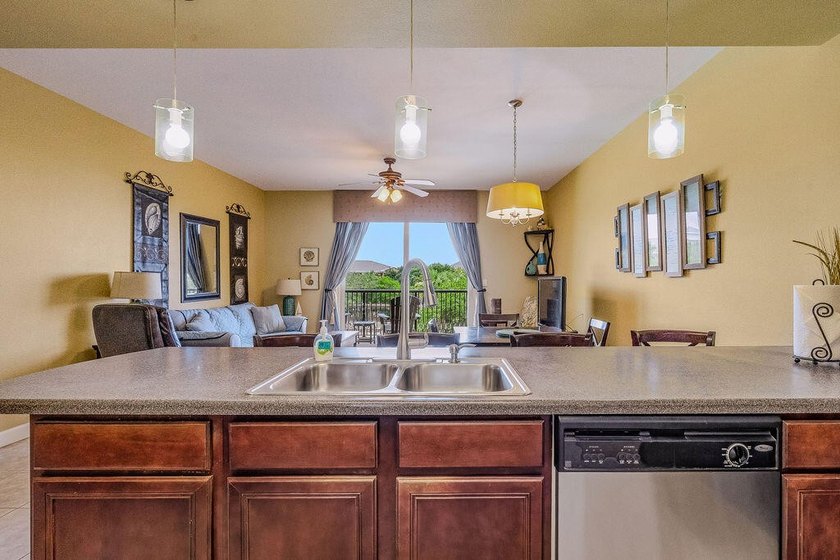 Beautifully furnished and meticulously maintained, this - photo 22