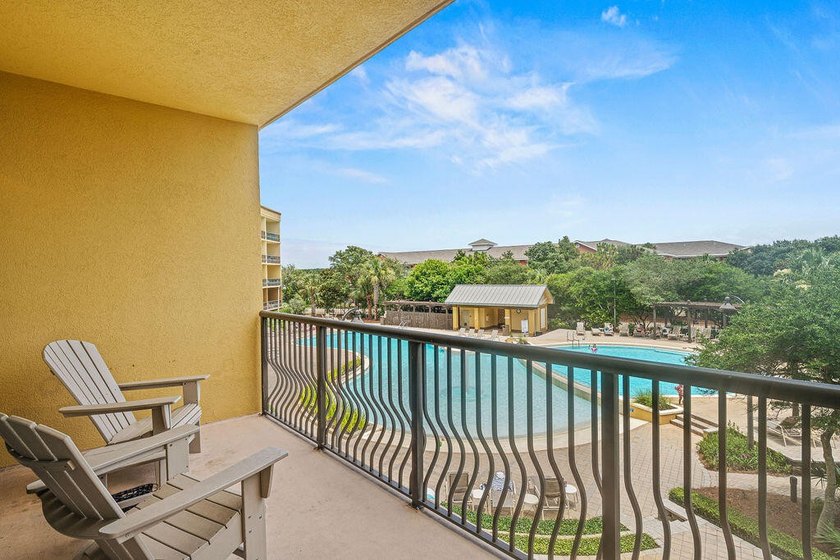 Beautifully furnished and meticulously maintained, this - photo 32