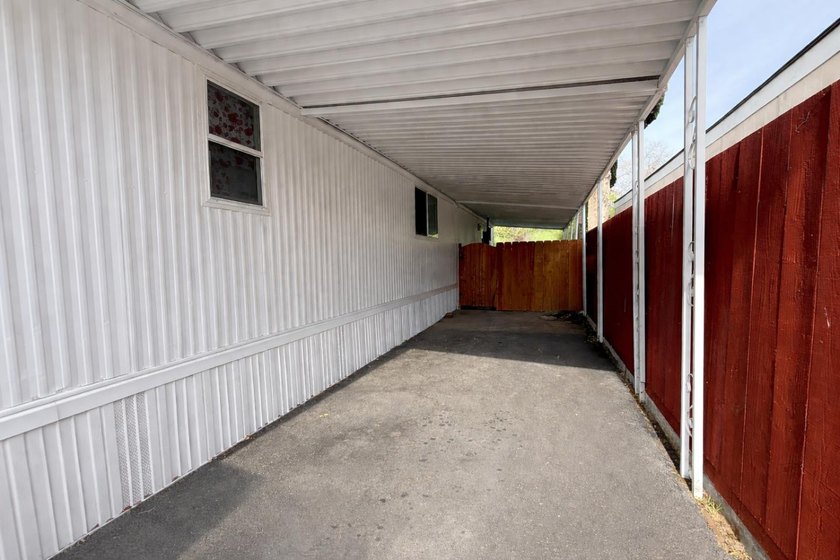 Updated 2-bedroom, 1-bathroom mobile home located in the Golden - photo 11