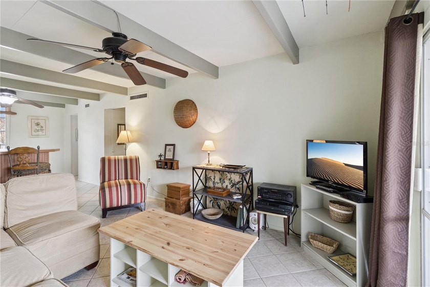 FURNISHED-Move-In Ready- Low HOA! 1BR/1BA villa offering 648 sq - photo 5