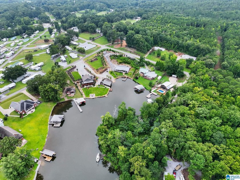 Come enjoy lake living on beautiful Lay Lake/Spring Creek Area - photo 3
