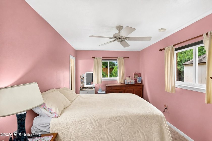 Welcome home to this charming property that's full of character - photo 16