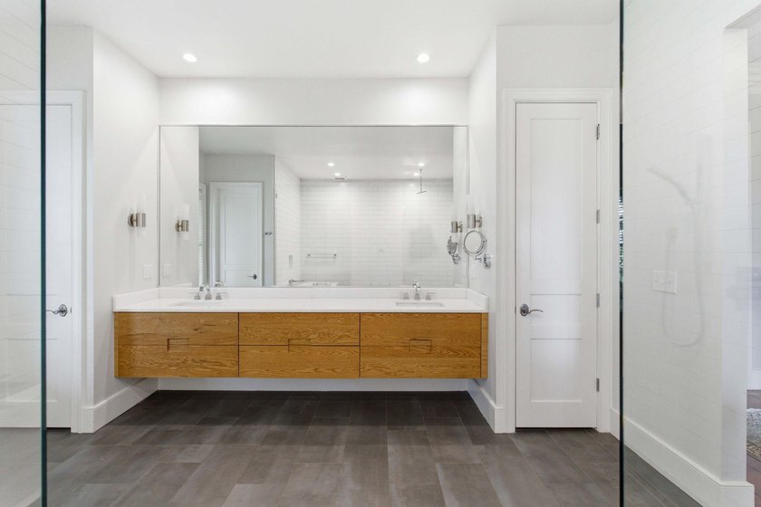 2302 Raven Drive is an exceptional coastal retreat located in - photo 37