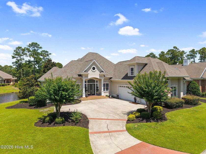 Freshly painted &amp; beautifully designed custom home located in - photo 10