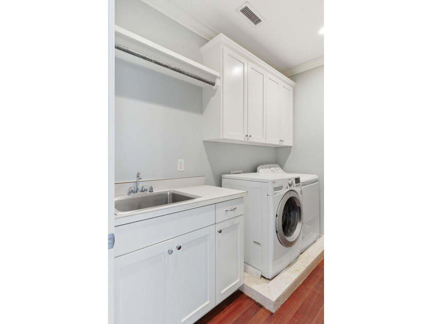 2302 Raven Drive is an exceptional coastal retreat located in - photo 41