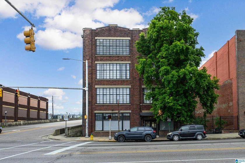 Experience downtown living in Birmingham's Franklin Building - photo 2