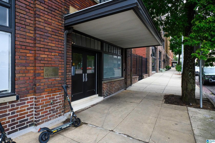 Experience downtown living in Birmingham's Franklin Building - photo 6