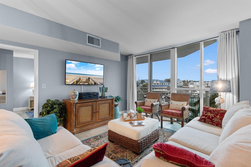 Welcome to waterfront living at its finest in Harbourgate Marina - photo 12