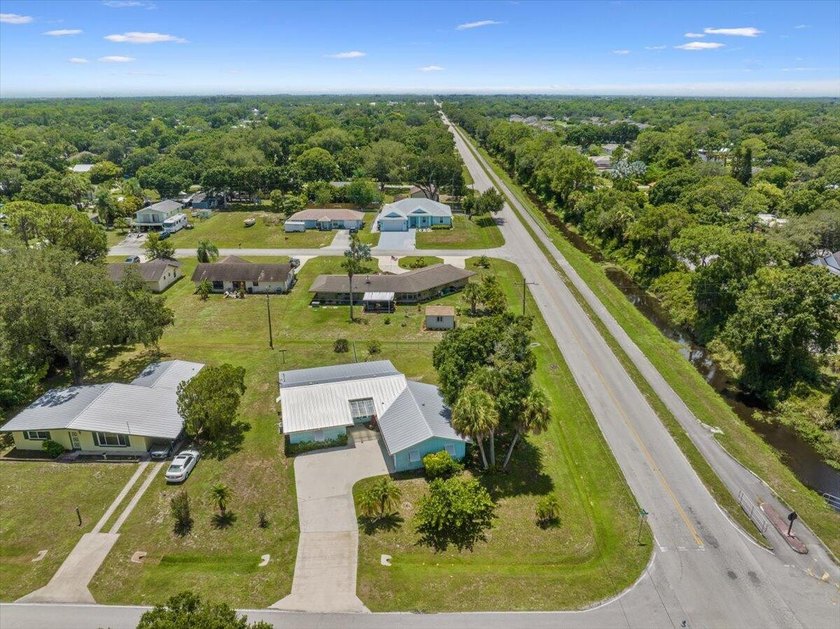 Room for your boat, RV, and more on an oversized corner lot in - photo 31