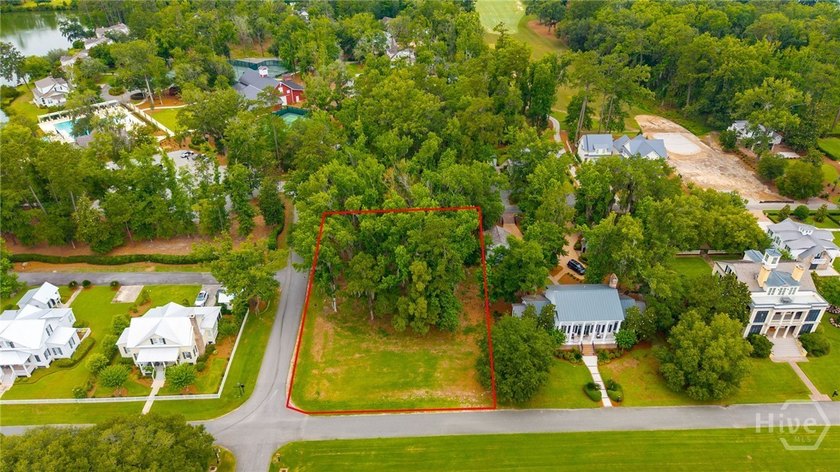 Set along the iconic Cherry Hill Oak Allee, 92 Lost Cypress Way - photo 3