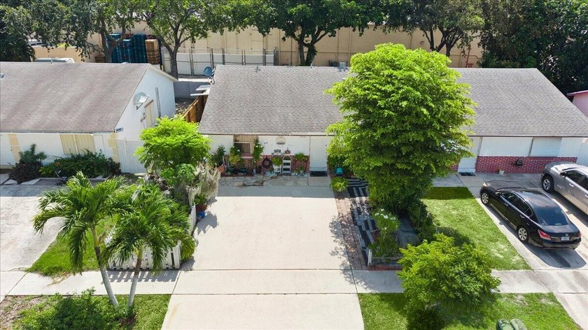 Great opportunity to own this 3-bedroom, 2-bath home in West - photo 23