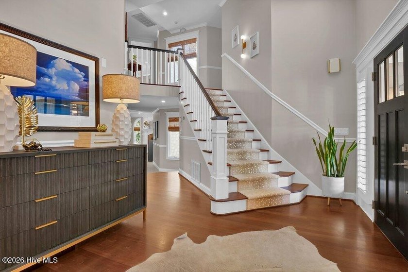 This coastal-designed 4 BR, 3.5 bath residence is a perfect home - photo 9