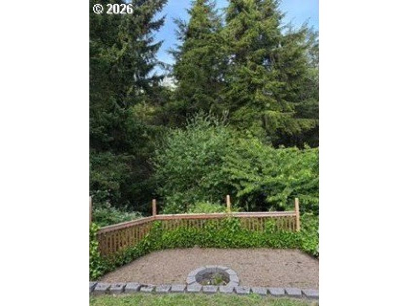 Nestled along the scenic Oregon Coast, this charming 2-bedroom - photo 28