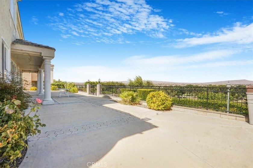 MILLION DOLLAR VIEW!! First time on the market! Stunning Elegant - photo 14