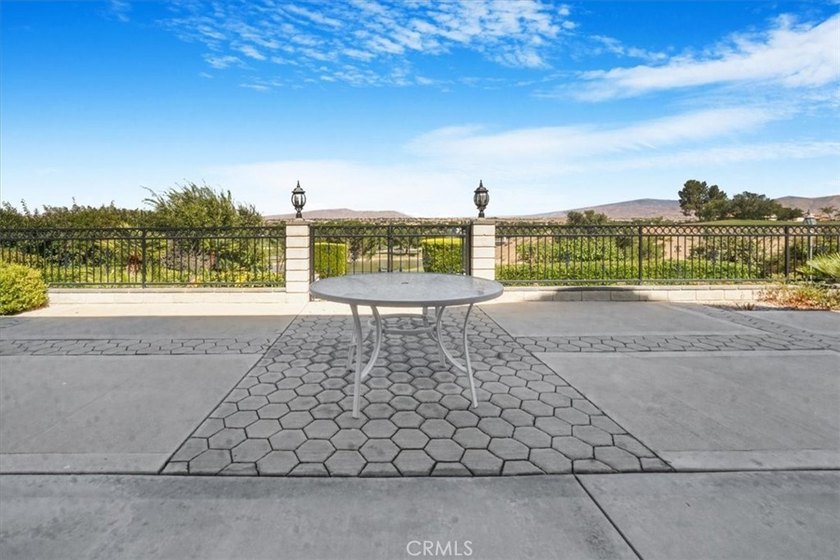 MILLION DOLLAR VIEW!! First time on the market! Stunning Elegant - photo 15