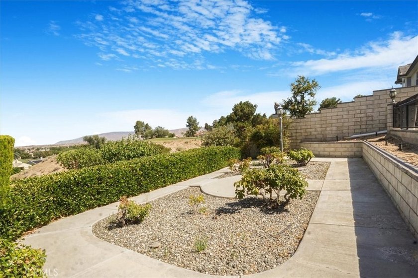 MILLION DOLLAR VIEW!! First time on the market! Stunning Elegant - photo 18