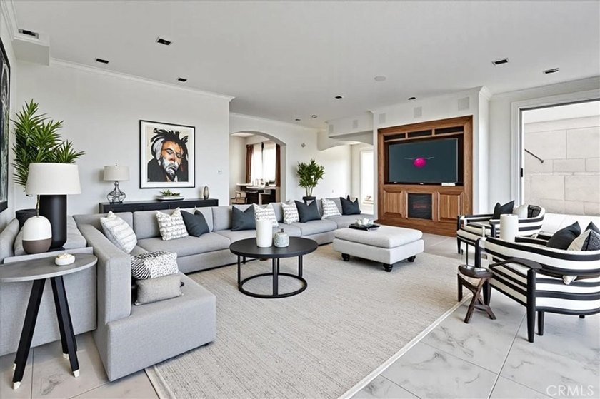 MILLION DOLLAR VIEW!! First time on the market! Stunning Elegant - photo 30