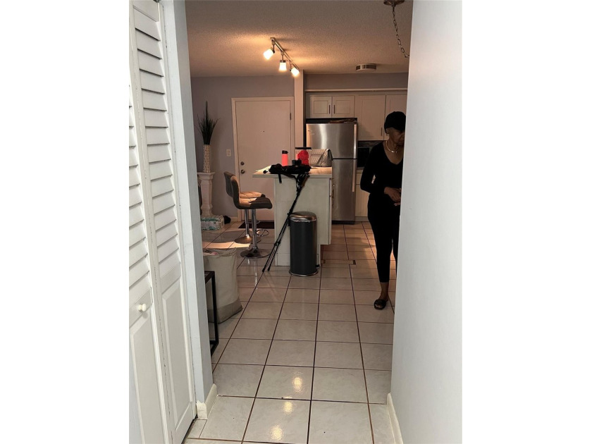 THIS COMFORTABLE 2 BEDROOM 2 BATHROOM HOME HAS A TASTEFULLY - photo 23