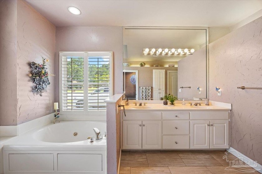 Welcome to 3029 Liana Lane, a beautifully maintained 3 bedroom - photo 23