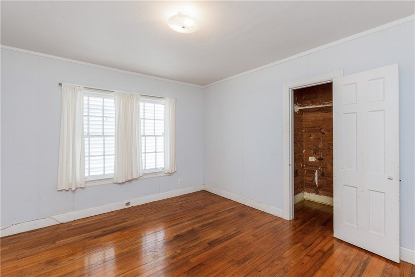 Located in the charming Del Mar historic subdivision you will - photo 25