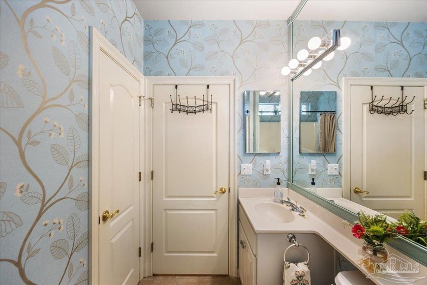 Welcome to 3029 Liana Lane, a beautifully maintained 3 bedroom - photo 28