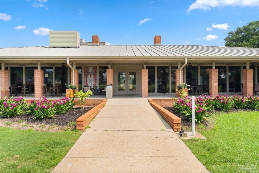 Welcome to 3029 Liana Lane, a beautifully maintained 3 bedroom - photo 47