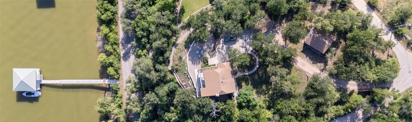 A Rare Lakefront Retreat on Lake Worth, 20 MIN. NW of Down Town - photo 5