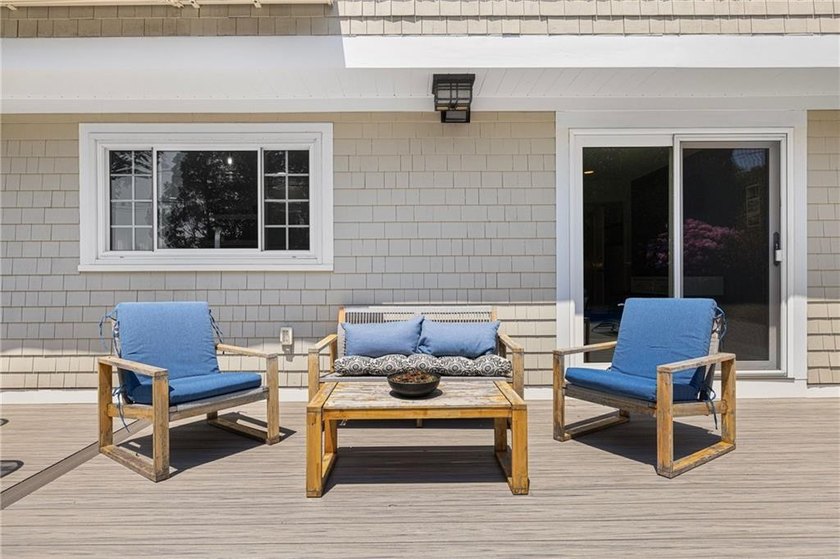 Tucked on a private lot moments from Middletown's beaches and - photo 34