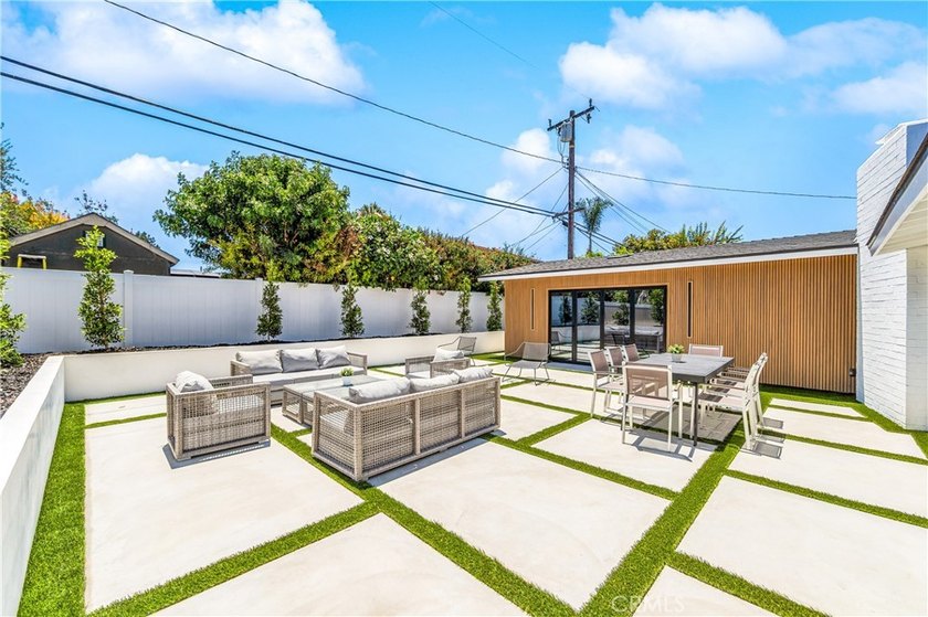 Located in the highly desired community of College Park, this - photo 7