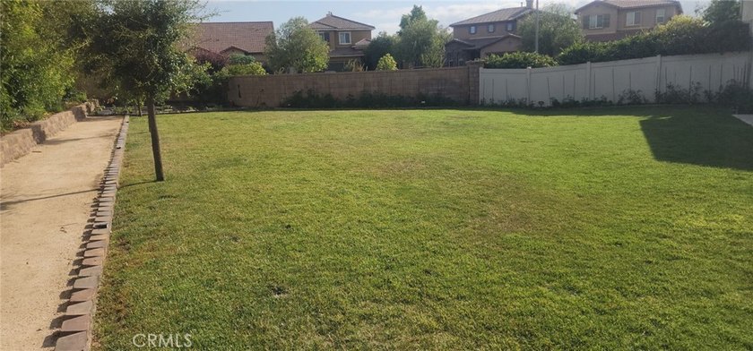 Welcome to 35940 Trevino Trail, where comfort, space, and - photo 42