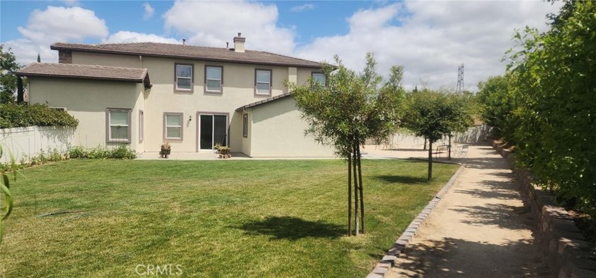Welcome to 35940 Trevino Trail, where comfort, space, and - photo 44