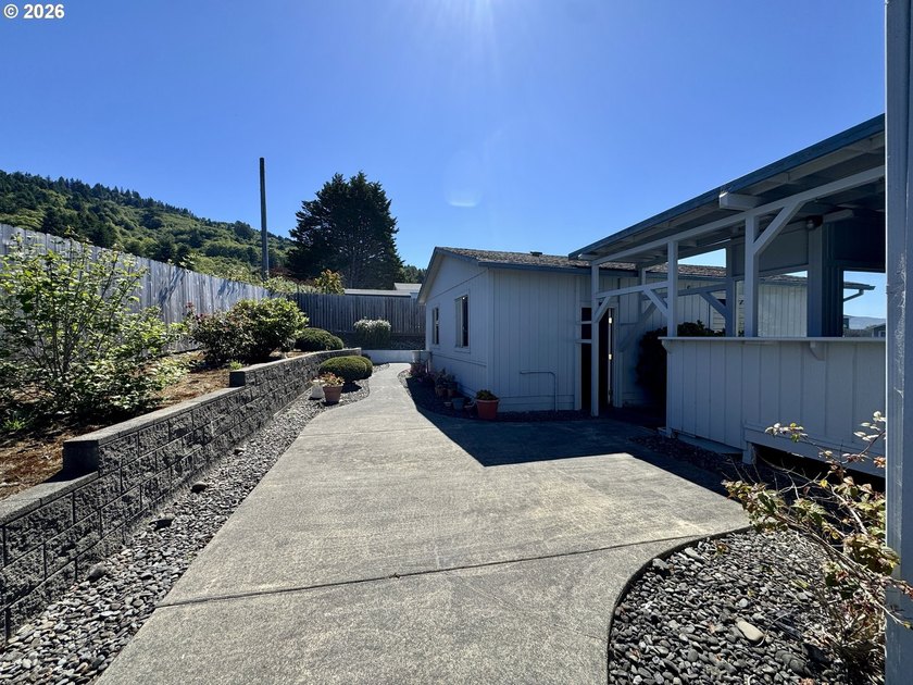 PANORAMIC PACIFIC OCEAN VIEWS! Every day begins with - photo 34