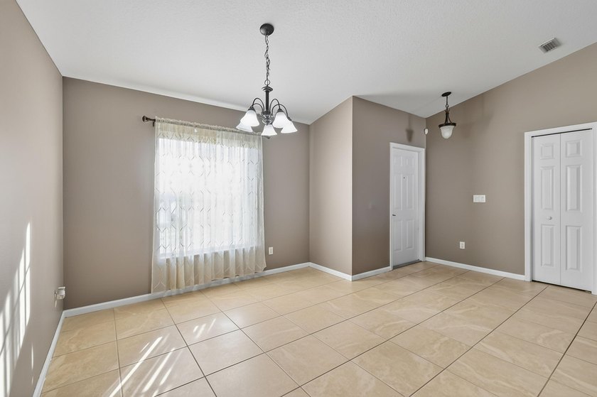 Beautifully maintained 3-bedroom, 2-bath home featuring a NEW - photo 10