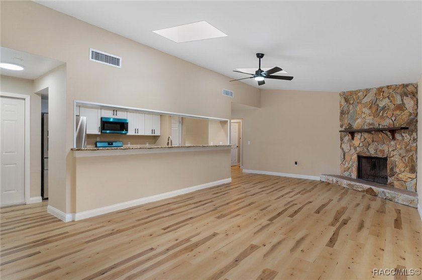 Fabulous Updated 3/2 in Sought-After Riverhaven Village. This - photo 14