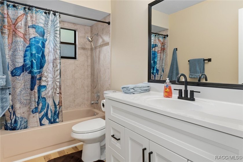 Fabulous Updated 3/2 in Sought-After Riverhaven Village. This - photo 31