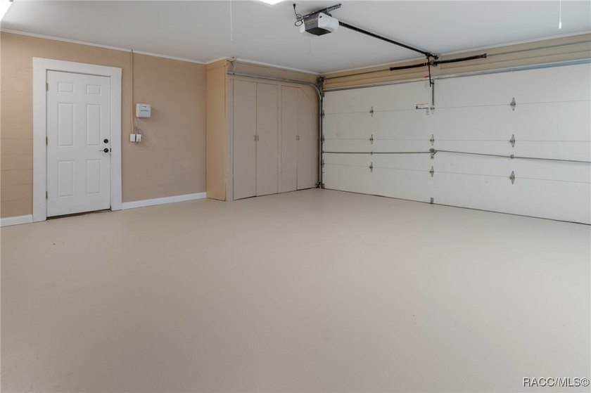 Fabulous Updated 3/2 in Sought-After Riverhaven Village. This - photo 37