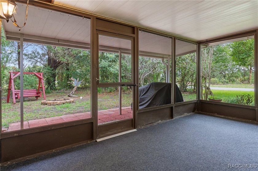 Fabulous Updated 3/2 in Sought-After Riverhaven Village. This - photo 42