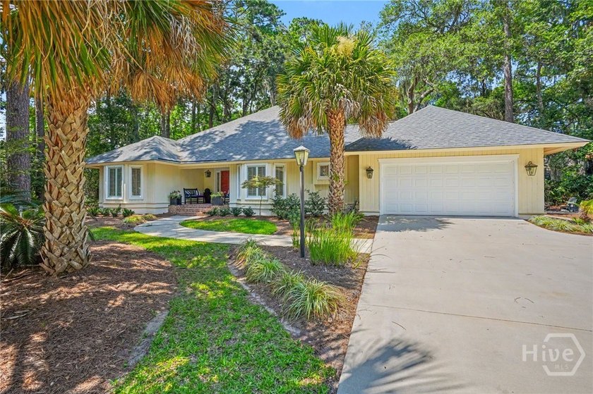 Tucked away mid-island in the Palmetto section of The Landings - photo 3