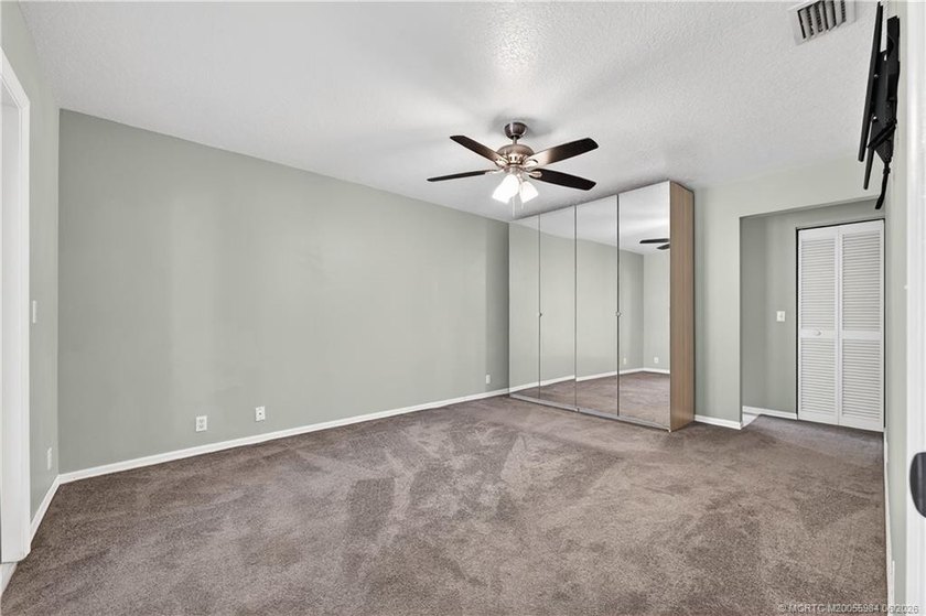Check out this fantastic starter home or investment opportunity - photo 14