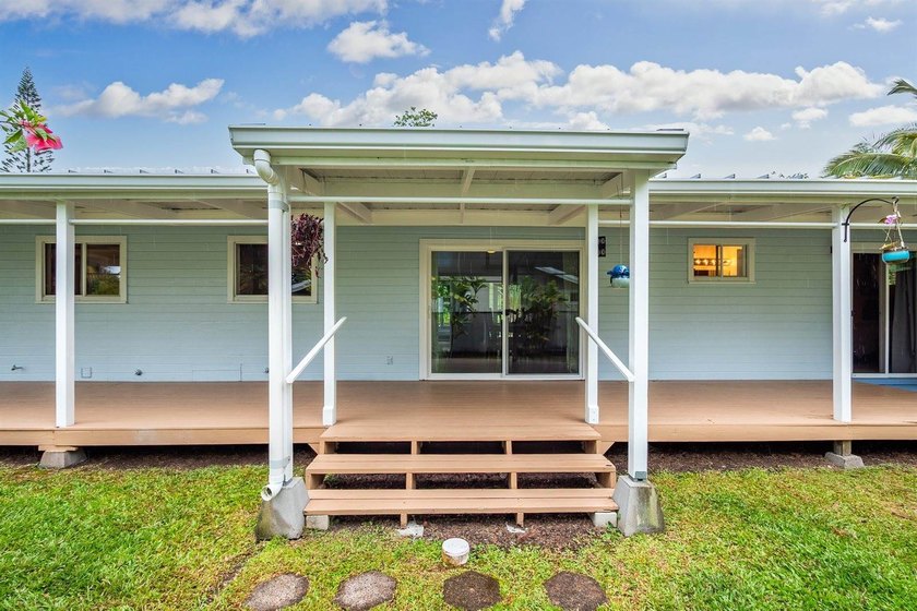 This flexible single-level home offers 3 bedrooms and 2 - photo 23