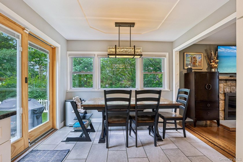 Welcome to this beautifully updated and impeccably maintained - photo 11