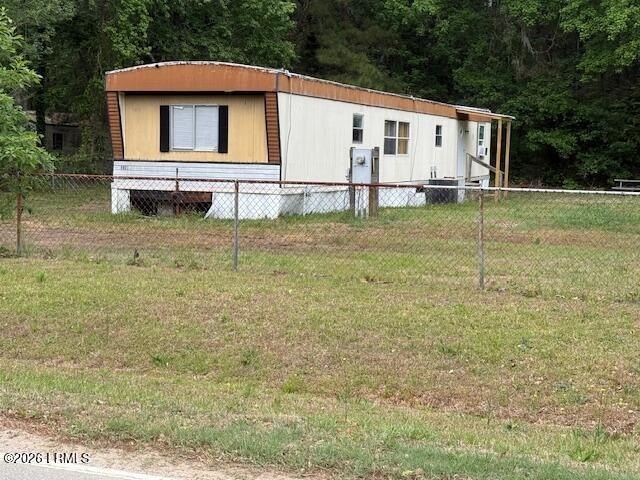 HUGE PRICE REDUCTION! Owners say sell! Privacy, lots of room for - photo 25