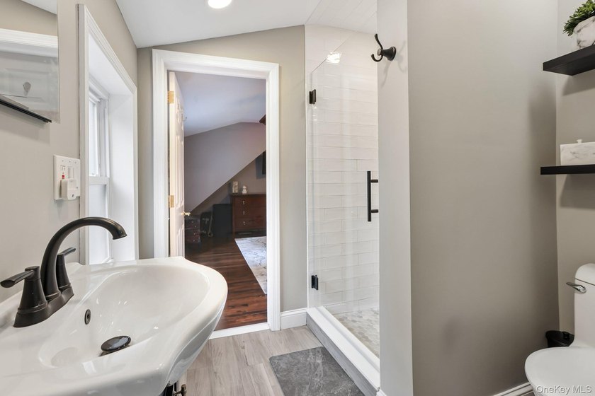 Welcome to this beautifully updated and impeccably maintained - photo 25