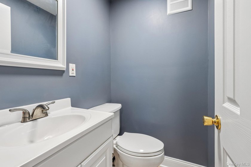 Welcome to this beautifully updated and impeccably maintained - photo 32