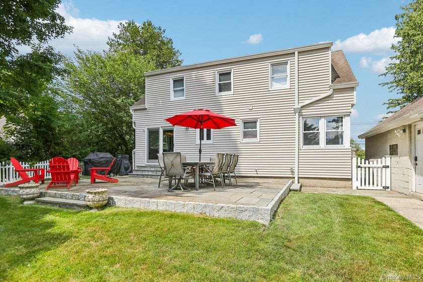 Welcome to this beautifully updated and impeccably maintained - photo 34