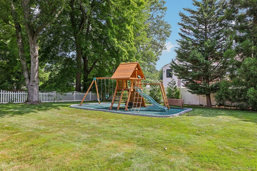 Welcome to this beautifully updated and impeccably maintained - photo 43
