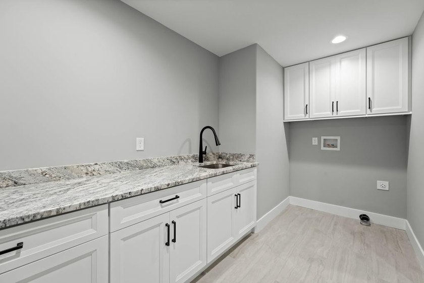 WELCOME TO YOUR OWN PRIVATE RETREAT! This NEW CONSTRUCTION *1 - photo 15
