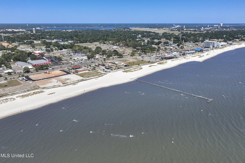 Waterfront Lots on Beach Blvd. Walk out to the Gulf from your - photo 4