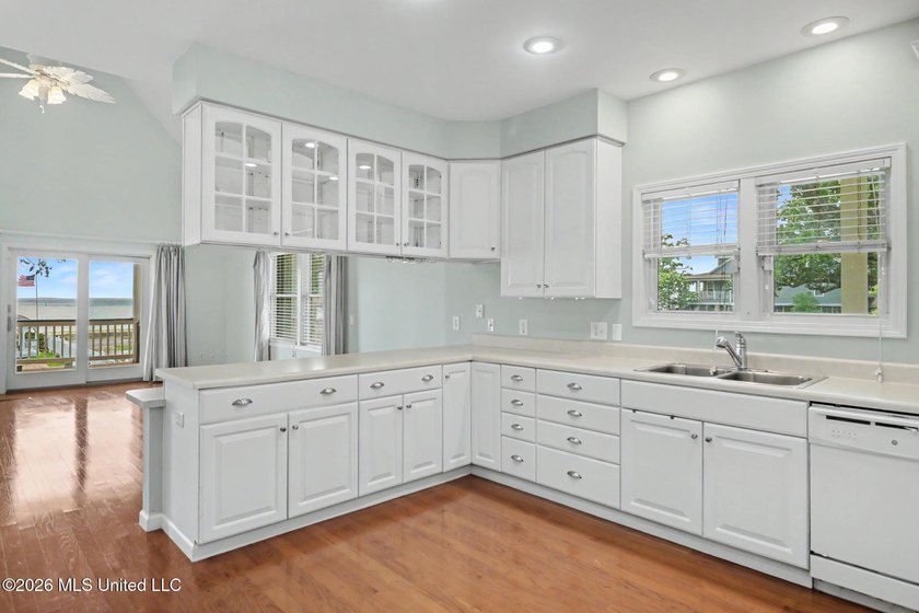 Experience the best of Mississippi Gulf Coast living in this - photo 15