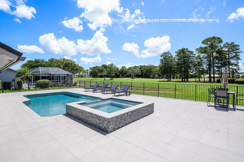 Perfectly positioned in the heart of Boca Woods Country Club - photo 25